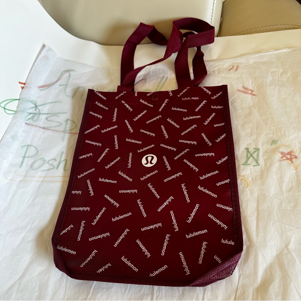 🆓 🆕 LULULEMON Reusable Small  Shopping Tote Bag - NWOT
